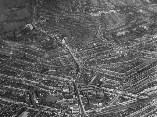 1937Balham High Road and surrounding area, Balham, from the south-west, 1937 .jpeg
